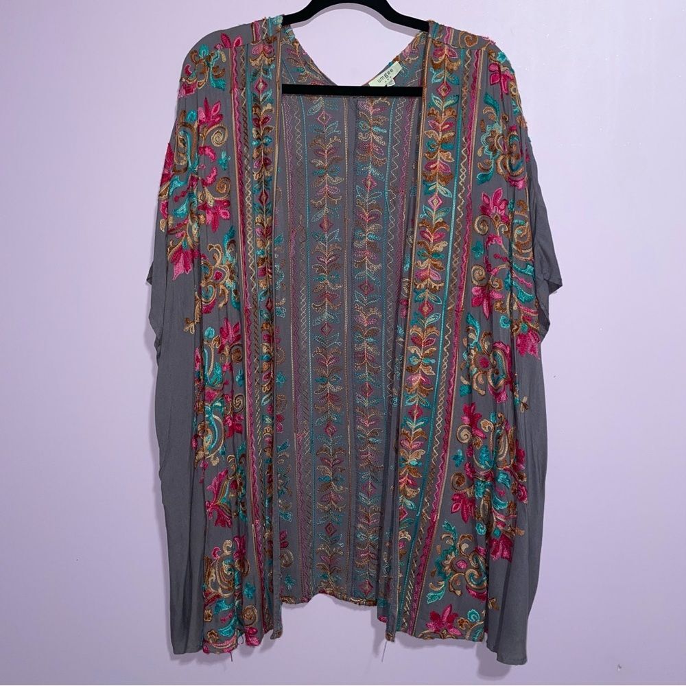Umgee Embroidered Kimono Women Size S/M Gray Open Front Longline Boho Festival